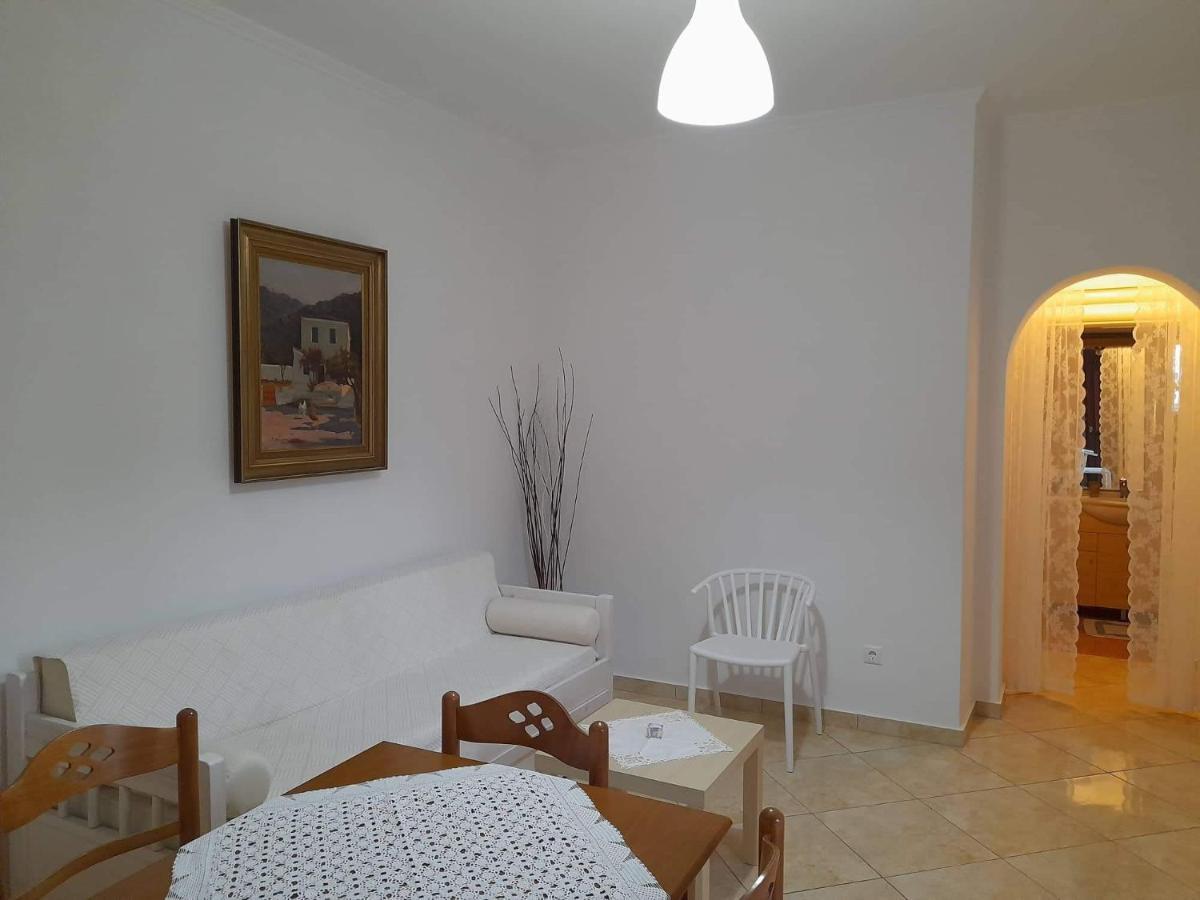 Matilda Milos - Cycladic Living Apartment Triovasálos Exterior foto