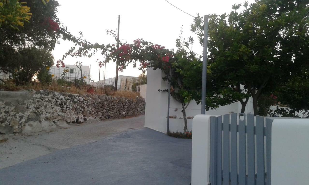 Matilda Milos - Cycladic Living Apartment Triovasálos Exterior foto