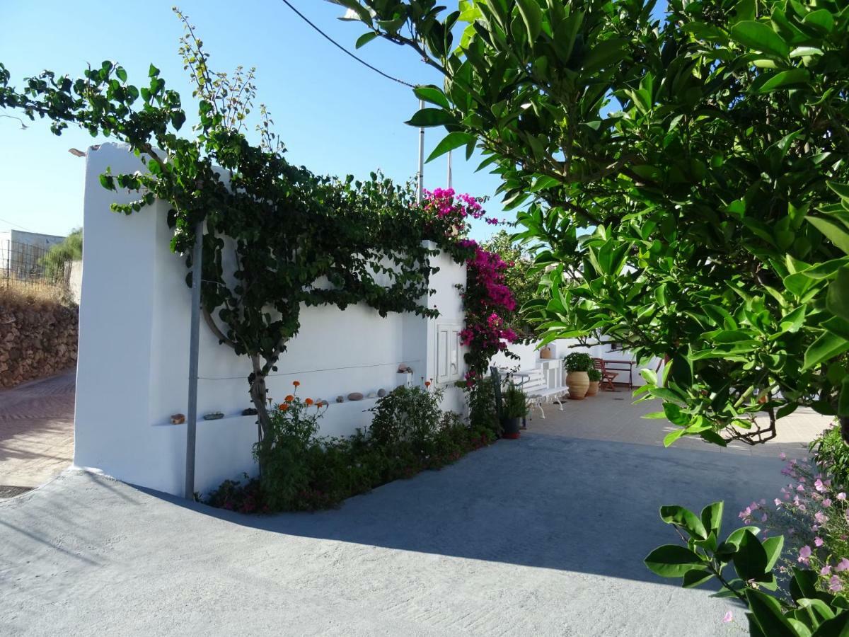 Matilda Milos - Cycladic Living Apartment Triovasálos Exterior foto